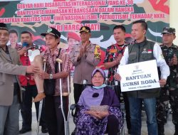 Gebyar Hari Disabilitas Internasional 30. LMPI Turunkan Bantuan, DPRD Harap Berkesinambungan
