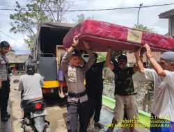Polres Sukabumi Bantu Evakuasi Korban Tanah Bergerak Kp.Nyalindung,