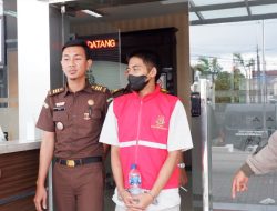 Kejaksaan Kabupaten Bandung Tahan  Kepala Desa Mekarsari.