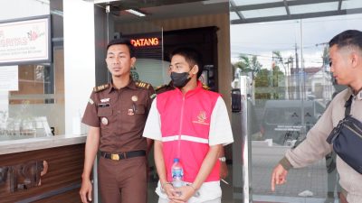 Kejaksaan Kabupaten Bandung Tahan  Kepala Desa Mekarsari.