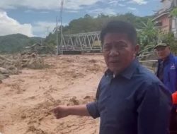 Banjir Bandang Di Lahat Sumatera Selatan Hanyutkan Puluhan Rumah