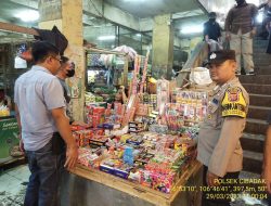 Ciptakan Suasana Aman Dan Kondusif, Polsek Cibadak Gelar Operasi Petasan