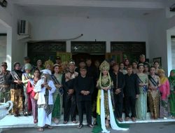 Pemkab Sukabumi Beserta Ribuan Masyarakat Meriahkan Acara Puncak Hari Nelayan Pelabuhanratu Ke 63 Tahun