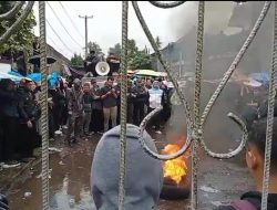 Demo Guru Honorer Sukabumi Tuntut Diangkat PPPK Ini Tanggapan PGRI,?