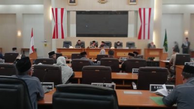Rapat Paripurna DPRD Kab.Sukabumi ke 2 Tahun 2024 Tentang Penyampaian Pandangan Umum Tiga Raperda
