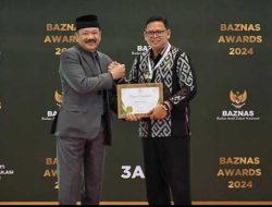 Pj Walikota Sukabumi Terima Penghargaan Katagori Kepala Daerah Pendukung Zakat Terbaik di Ajang Baznas 2024