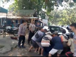 Momen Polisi dan Warga Gotong-royong Pindahkan Mobil Mogok di Pospam Citepus 