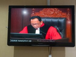 *Mengikuti Detik Per Detik Sidang di Mahkamah Konstitusi Republik Indonesia*