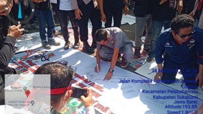 Ancam Kemerdekaan Pers, Ratusan Jurnalis Sukabumi Gelar Aksi ‘Tolak RUU Penyiaran’ Depan Gedung DPRD