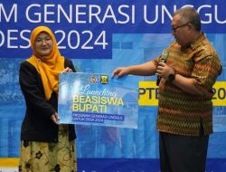 H. MARWAN LUNCURKAN BEASISWA BUPATI” MEMBANGUN SDM UNGGUL DI KABUPATEN SUKABUMI
