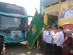 Kesan Haru Bergema Di Komplek Pusbangdai Cikembang, Saat Pelepasan CJH Oleh Wabup Sukabumi.
