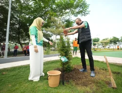 Masih Dalam Program Munas VII Apeksi 2025, Wali Kota Sukabumi : Menanam Pohon Adalah Menanam Kehidupan.
