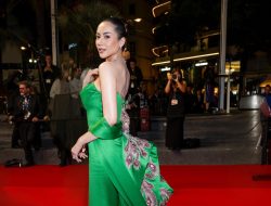 Tampil Cantik Dengan Pesona Gaun Hijau di Red Carpet Cannes Film Festival 2025, Potret Elvira Devinamira Bikin Manglingi.