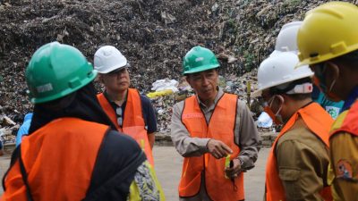 Sekda Sukabumi Dampingi Kunjungan Staf Ahli Menteri KLHK Tinjau Kelayakan Pabrik RDF Cimenteng.