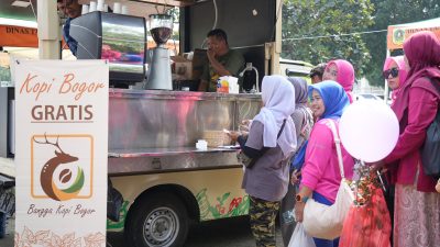 Momen HJB ke-543, Pengunjung Kabogorfest Nikmati Kopi Gratis Dari Pemkab Bogor.