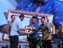 ‎Dirut Tirta Patriot Raih Penghargaan Pemimpin Visioner 2025, Bukti Transformasi Air Bersih di Kota Bekasi.