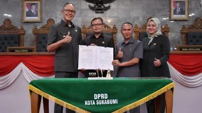 Wali Kota Sukabumi Sampaikan Persoalan Strategis Pada Rapat Paripurna DPRD.