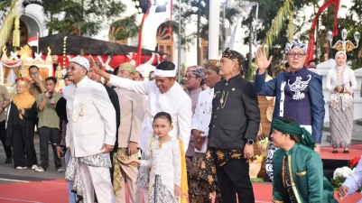 Wali Kota Sukabumi Meriahkan Kirab Budaya HUT Ke-80 Provinsi Jawa Barat.