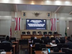 Paripurna DPRD Kabupaten Sukabumi, Sampaikan Pandangan Fraksi Tentang Raperda APBD Perubahan Tahun Anggaran 2025.