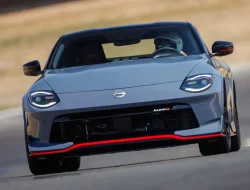 Tampil Gahar, Nissan Z Nismo Kini Hadir Dengan Versi Manual.
