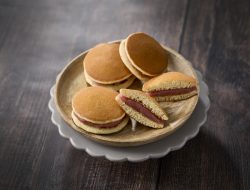 Resep Dorayaki, Makanan Jepang Dengan Tekstur Lembut, Cocok Dipadukan Bersama Secangkir Teh Hijau.