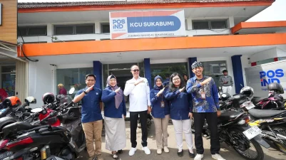 Wali Kota Sukabumi Tinjau Pembagian BLT di Kantor Pos, Pastikan Penyaluran Berjalan Baik.