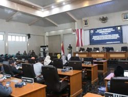 Paripurna DPRD Kab. Sukabumi Ke-41, Agenda Penyampaian Pandangan Umum Fraksi Atas Nota Pengantar Bupati.