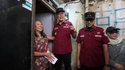 Wali Kota Sukabumi Sambangi Tiga Kelurahan, Dalam Menjalankan Program Ayeuna Waktuna Berbagi Berkah (12 Pas).