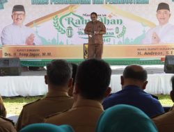 Bupati Sukabumi, Buka Bazar Sembako Murah di Lapang Sepak Bola Bojong Kecamatan Cikembar.