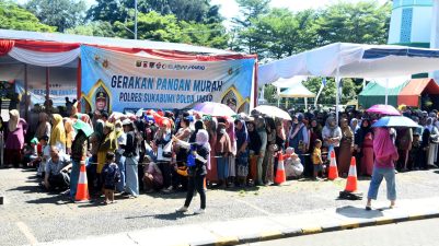 Masyarakat Kabupaten Sukabumi, Sambut Penuh Antusias Gerakan Pangan Murah di Alun-alun Palabuhanratu.