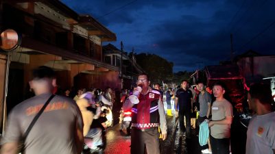 Truk Gas Lpg 3 Kg Terbakar di Citarik, Polisi Lakukan Penanganan Cepat