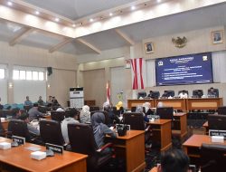Paripurna DPRD, Bupati Sukabumi Apresiasi Persetujuan Dua Raperda, Kolaborasi Legislatif Eksekutif Jadi Kunci Keberhasilan Kebijakan.