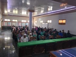 Pemdes Lembursawah Salurkan Dana Insentif Guru Ngaji dan Posyandu