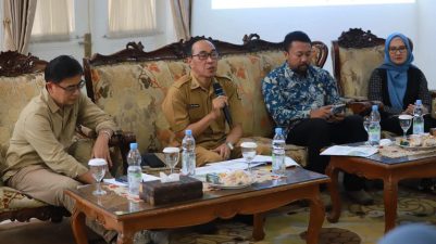 Kolaborasi Bersama UHC Prov Jabar, Sekda Ade Pastikan Warga Memiliki  Akses Kesehatan Promotif.
