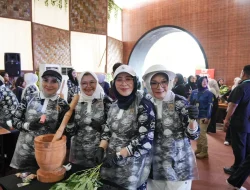 Ketua TP-PKK Kota Sukabumi Turut Meriahkan Ladies Program Pada Rakernas Ke-XVIII Apeksi, Fun Cooking Jadi Yang Paling Disorot.