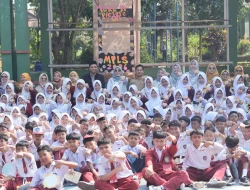 Sambangi SMPN 07, Ketua TP PKK Kota Sukabumi Ajak Guru dan Orang Tua Perkuat Sinergi Melalui Pendampingan Belajar.