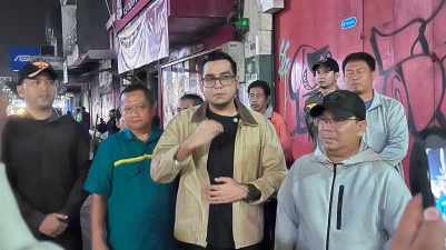 Wujudkan Lingkungan Bersih, Wakil Wali Kota Sukabumi Sigap Benahi Jalan Ahmad Yani Menuju Kawasan Bersih dan Tertib.