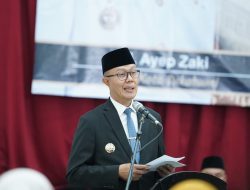 PNS di Kota Sukabumi Terima Penganugerahan Tanda Kehormatan Satyalancana Karya Satya Presiden Republik Indonesia.