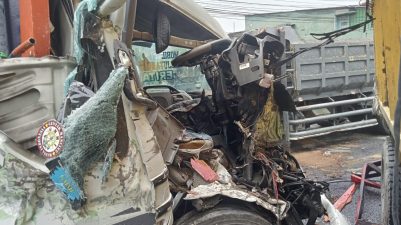 Diduga Sopir Ngantuk, Truk Oleng Hantam Kendaraan Lain 
